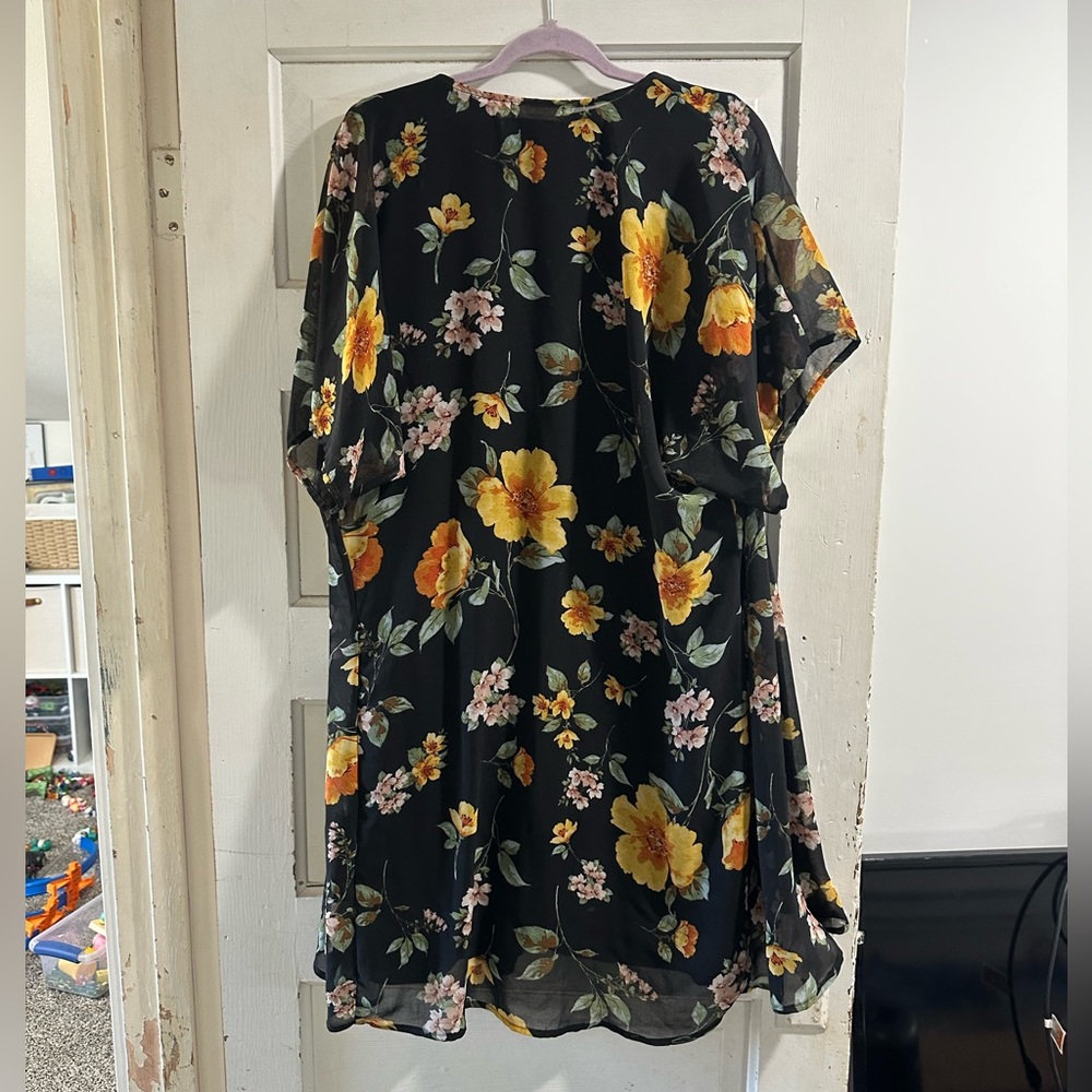 Women’s maternity dress + kimono set - Picture 2 of 4